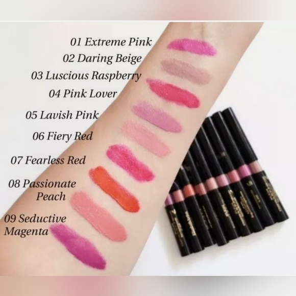 Elizabeth Arden Beautiful Color Bold Liquid Lipstick in Luscious Raspberry 03 - Picture 6 of 7